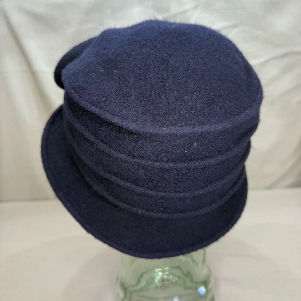 Wool Navy Blue Women's Hat - Flower & Ribbed